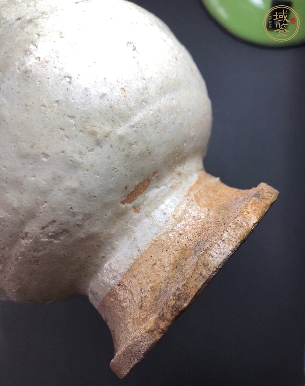 古玩陶瓷青白釉模印龍紋雙耳瓶真品鑒賞圖