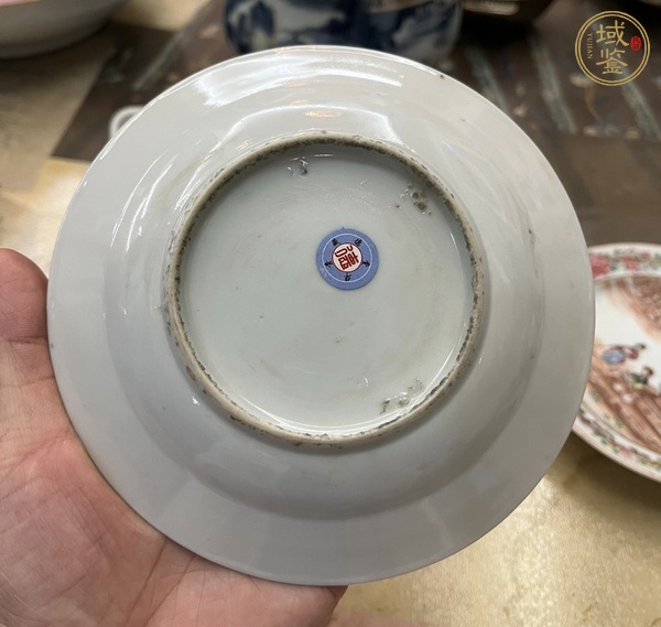 古玩陶瓷乾隆細路廣彩盤真品鑒賞圖