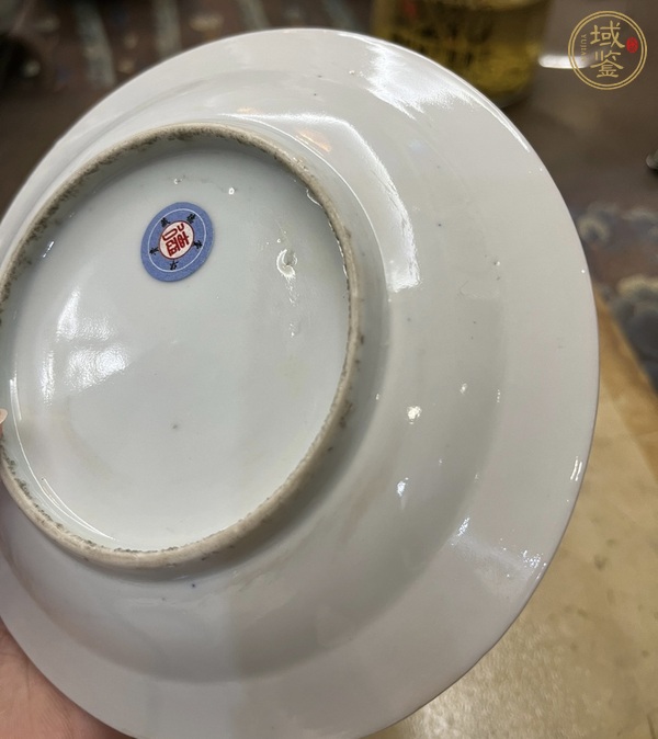 古玩陶瓷乾隆細路廣彩盤真品鑒賞圖