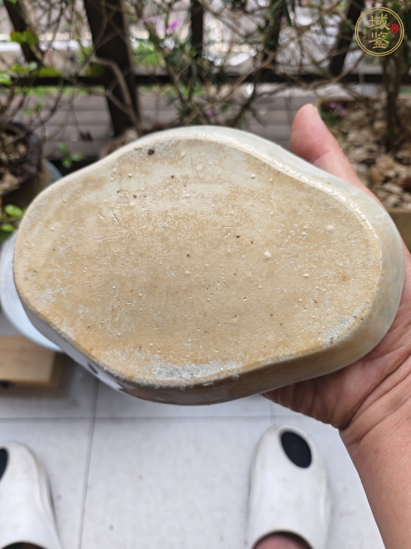古玩陶瓷乾隆青花海棠型茶盤真品鑒賞圖