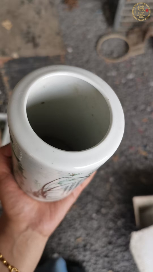 古玩陶瓷粉彩竹菊?qǐng)D筆筒真品鑒賞圖