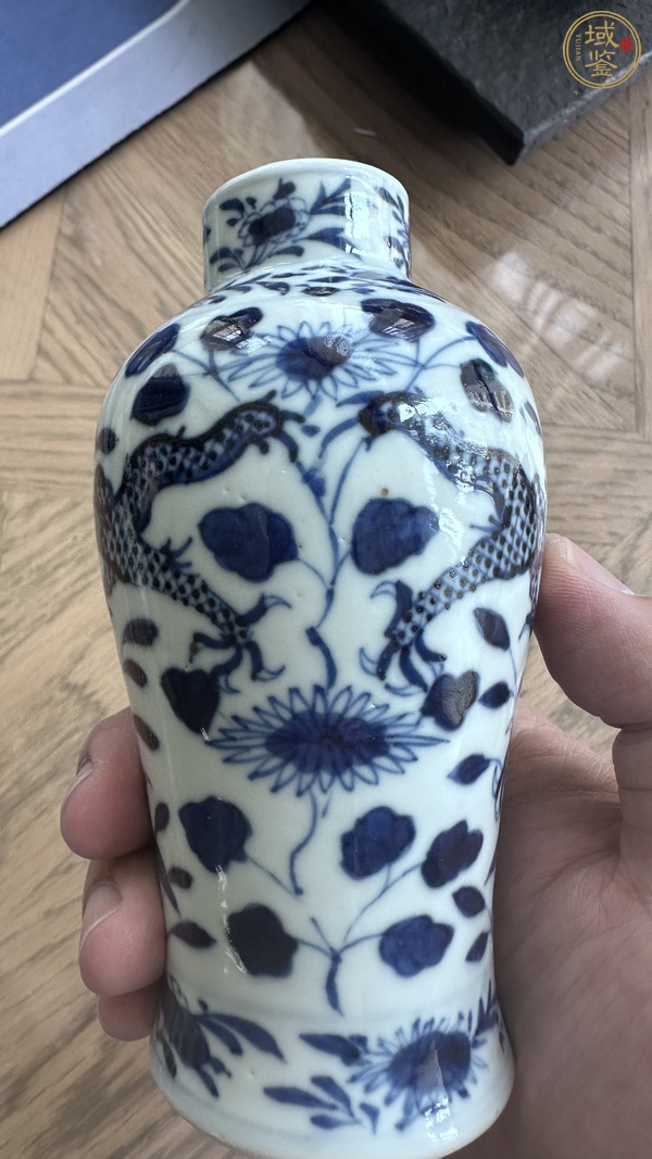 古玩陶瓷龍紋青花瓶真品鑒賞圖