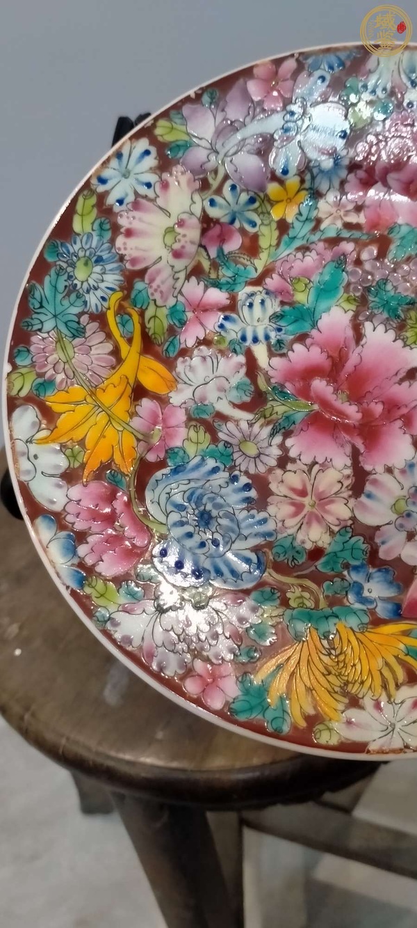 古玩陶瓷粉彩花卉紋盤真品鑒賞圖