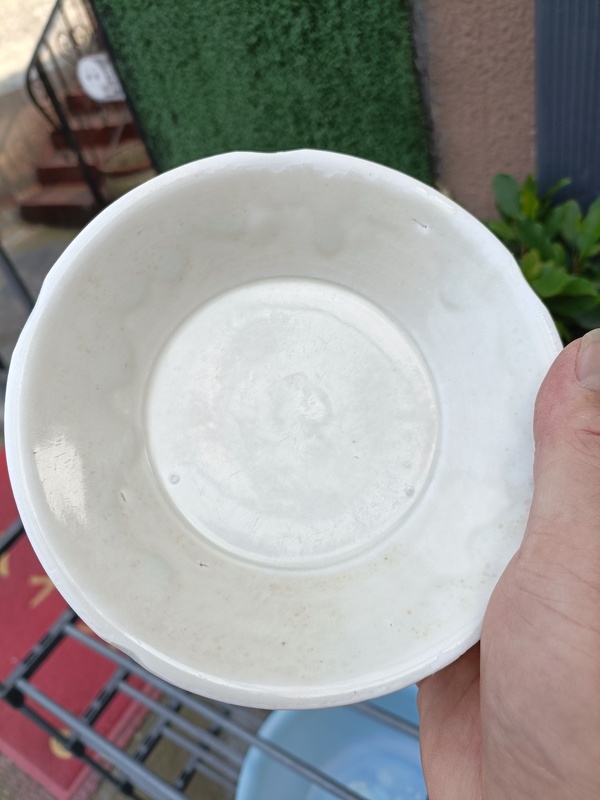 古玩陶瓷館藏級精品五代十國宣州白釉葵口盤拍賣,當前價格3980元