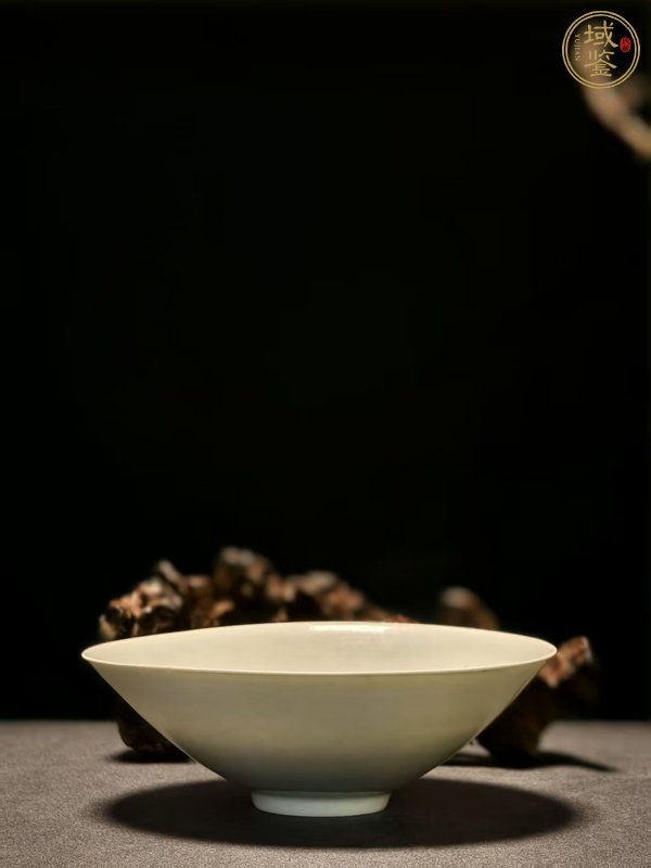 古玩陶瓷湖田窯青白釉娃娃碗真品鑒賞圖