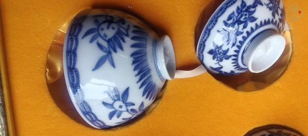 古玩陶瓷青花雞心蓋杯真品鑒賞圖