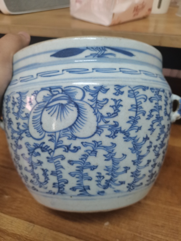 古玩轉(zhuǎn)賣清中期青花淡描花卉紋粥罐拍賣，當(dāng)前價(jià)格700元