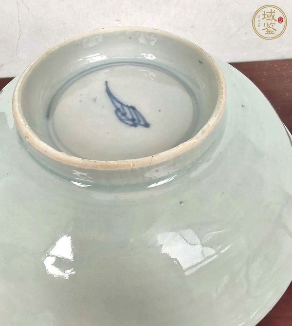 古玩陶瓷康熙青花纏枝蓮紋盤真品鑒賞圖