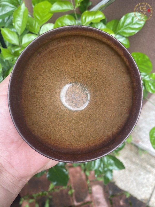 古玩陶瓷柿紅釉油滴束口盞真品鑒賞圖