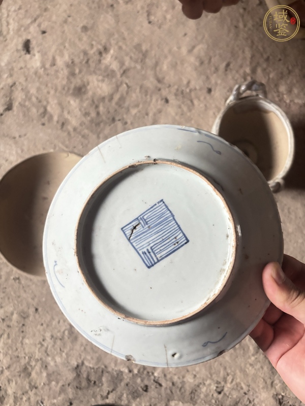 古玩陶瓷青花盤真品鑒賞圖