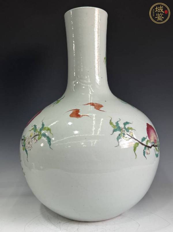 古玩粉彩九桃天球瓶真品鑒賞圖