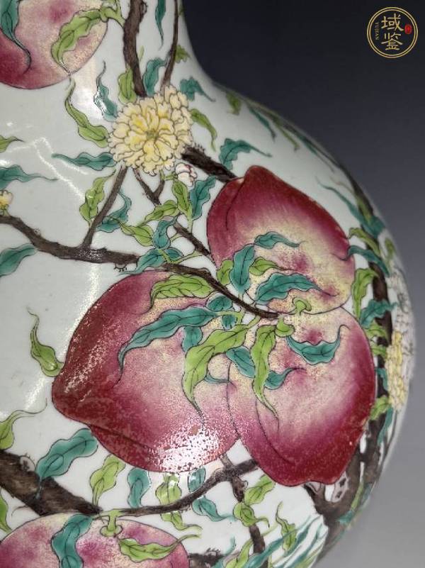 古玩陶瓷粉彩九桃天球瓶真品鑒賞圖