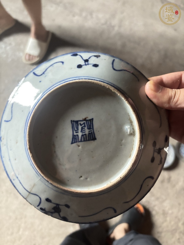 古玩陶瓷青花盤真品鑒賞圖