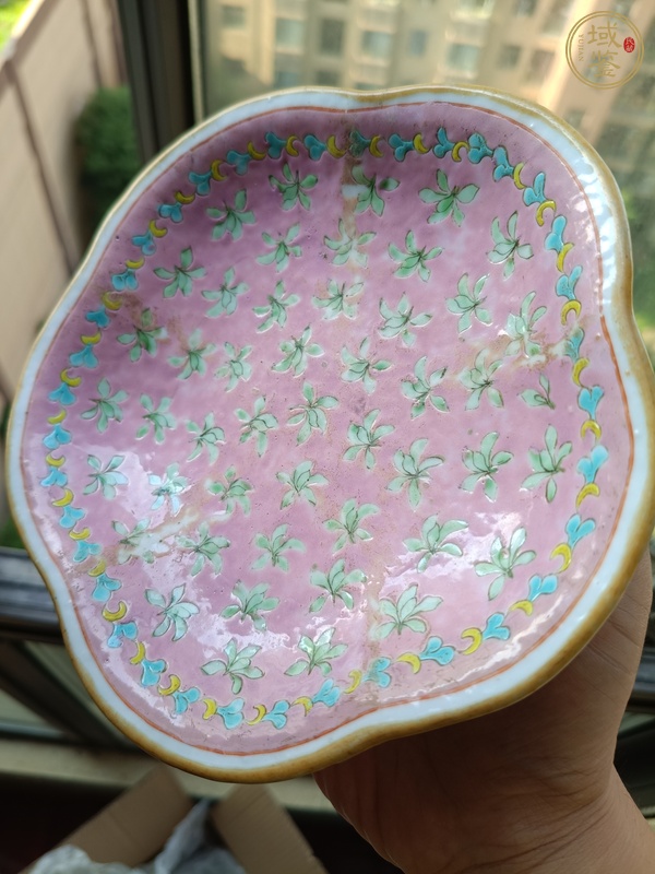 古玩陶瓷粉彩盤(pán)真品鑒賞圖