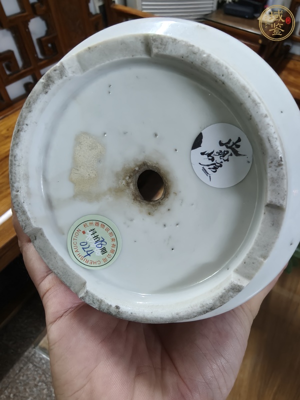 古玩陶瓷粉彩花鳥紋花盆真品鑒賞圖