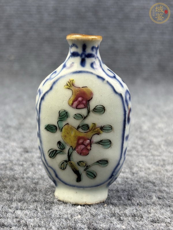 古玩陶瓷青花粉彩鼻煙壺真品鑒賞圖