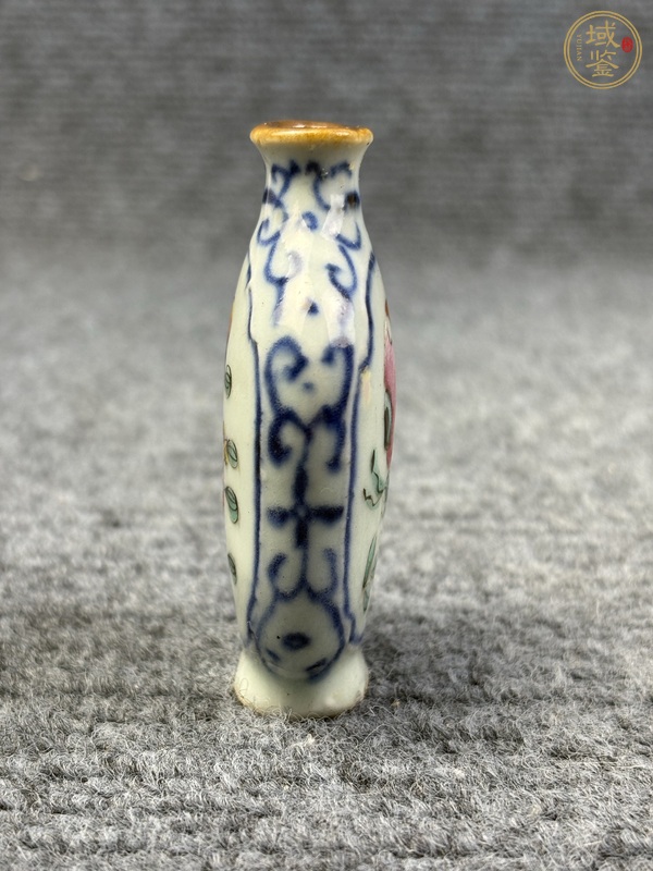 古玩陶瓷青花粉彩鼻煙壺真品鑒賞圖
