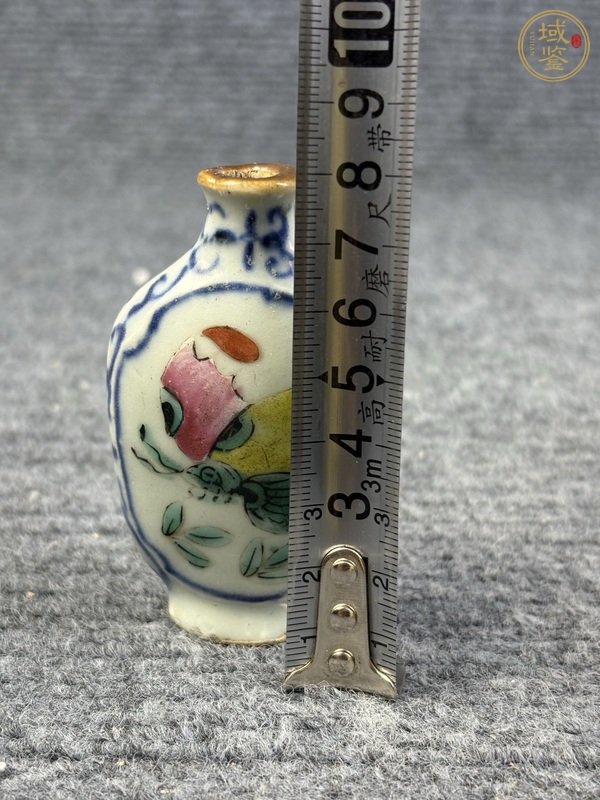 古玩陶瓷青花粉彩鼻煙壺真品鑒賞圖