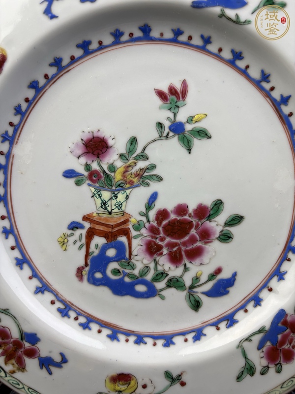 古玩陶瓷粉彩花卉紋盤(pán)真品鑒賞圖