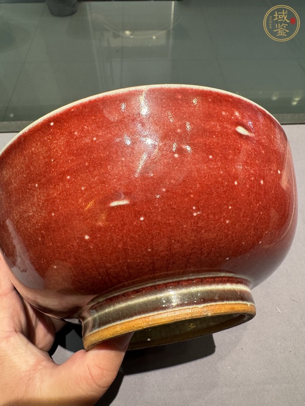 古玩陶瓷紅釉碗真品鑒賞圖