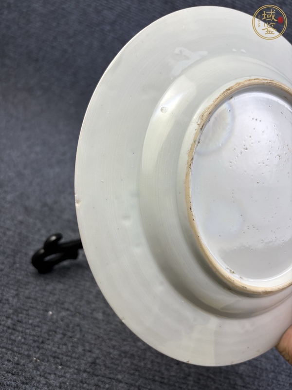 古玩陶瓷粉彩花卉紋盤真品鑒賞圖