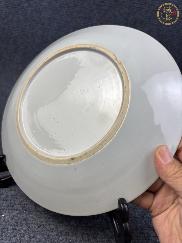 古玩陶瓷粉彩花卉紋盤真品鑒賞圖