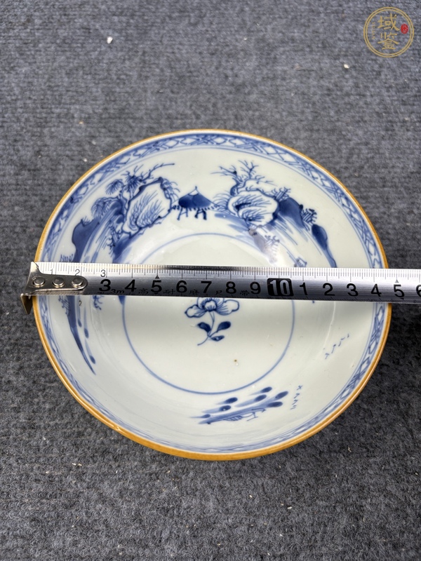 古玩陶瓷外紫金釉內(nèi)青花山水紋碗真品鑒賞圖