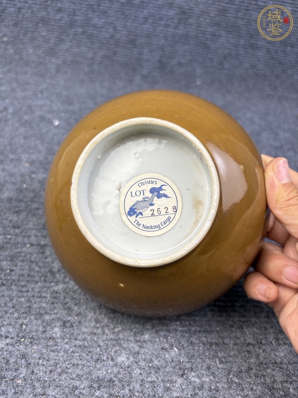 古玩陶瓷外紫金釉內(nèi)青花山水紋碗真品鑒賞圖