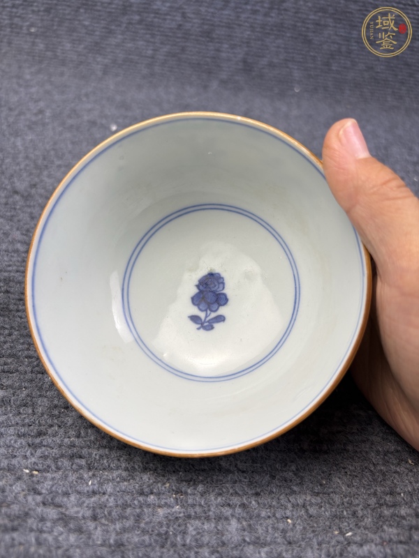 古玩陶瓷青花花卉紋碗真品鑒賞圖