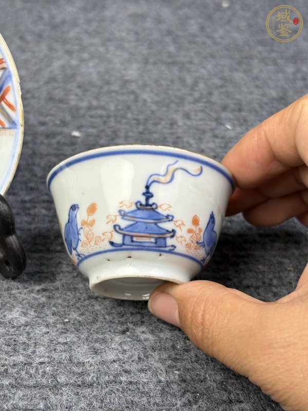 古玩陶瓷青花礬紅描金花鳥紋杯碟套真品鑒賞圖