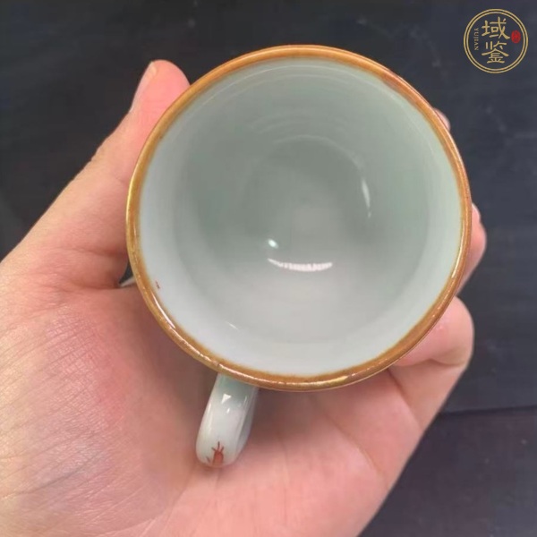古玩陶瓷青花礬紅描金茶杯真品鑒賞圖