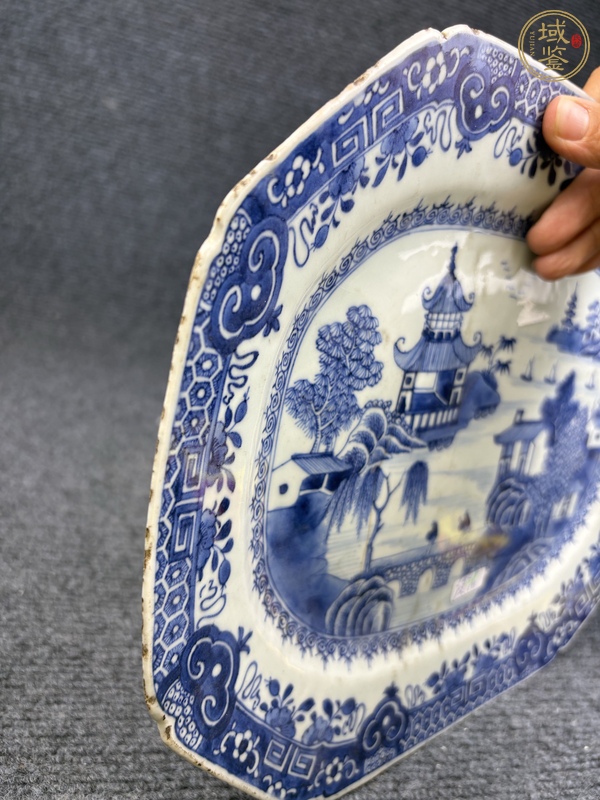 古玩陶瓷青花山水?dāng)y琴訪友人物故事紋盤真品鑒賞圖