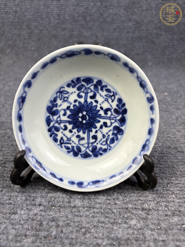 古玩陶瓷青花花卉紋小盤真品鑒賞圖