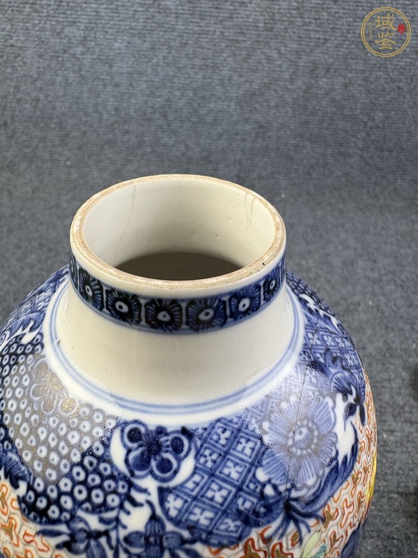 古玩陶瓷乾隆廣彩滿大人大蓋瓶真品鑒賞圖