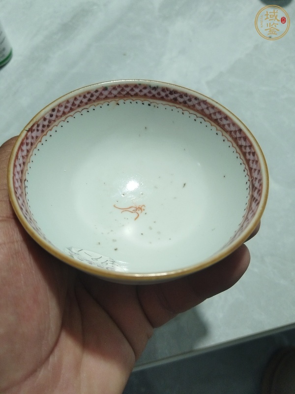 古玩粉彩花卉杯真品鑒賞圖