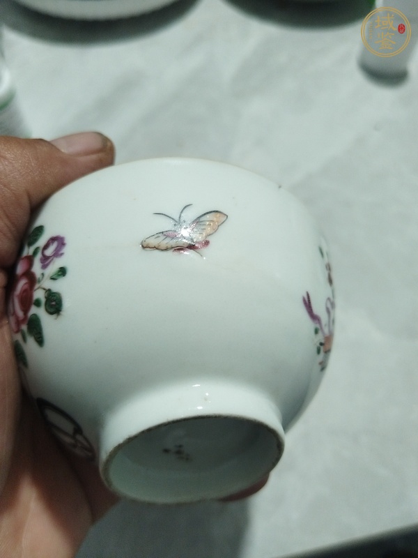 古玩陶瓷粉彩花卉杯真品鑒賞圖