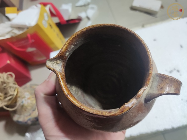 古玩陶瓷褐釉花澆真品鑒賞圖