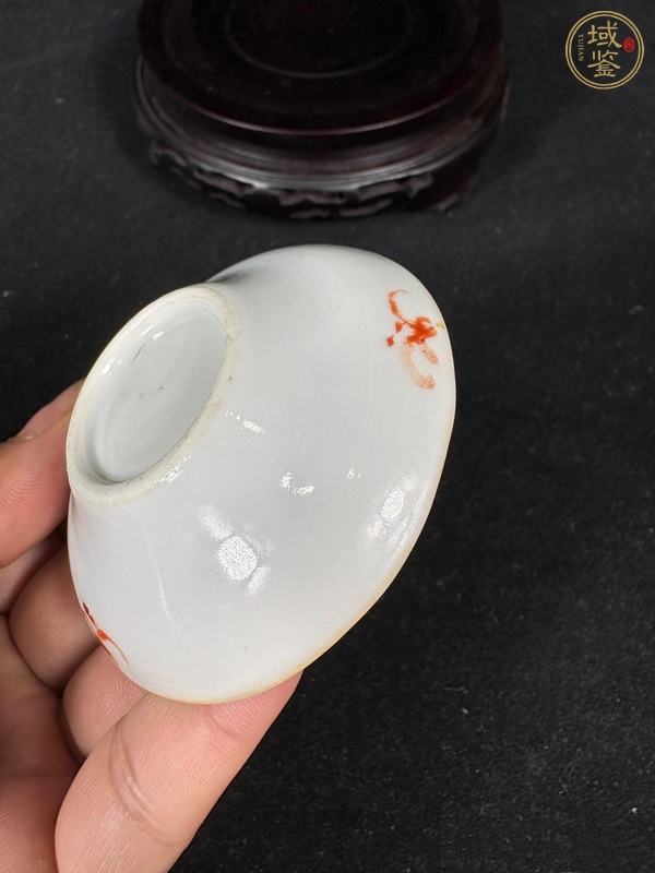 古玩陶瓷仕女紋粉彩盤真品鑒賞圖