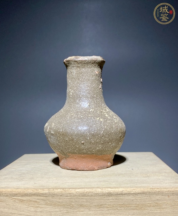 古玩陶瓷磁灶窯青釉瓶真品鑒賞圖