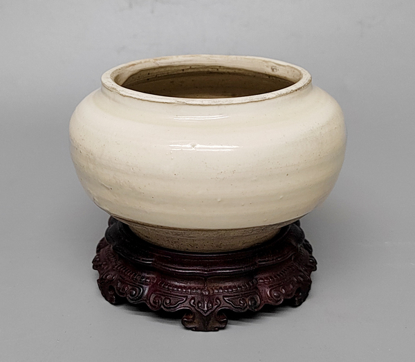 古玩陶瓷白凈的元代白釉水盂拍賣(mài)，當(dāng)前價(jià)格152元