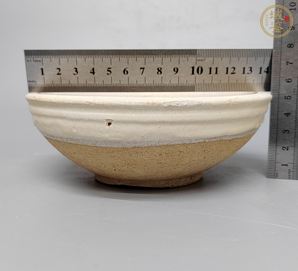 古玩陶瓷磁州窯白釉碗真品鑒賞圖