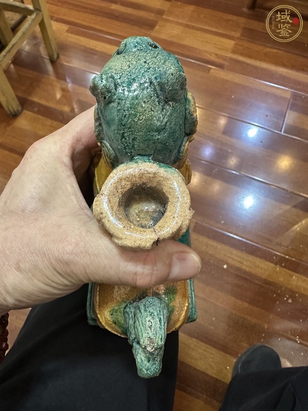 古玩陶瓷三彩瑞獸真品鑒賞圖