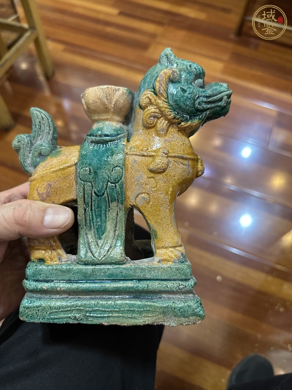 古玩陶瓷三彩瑞獸真品鑒賞圖
