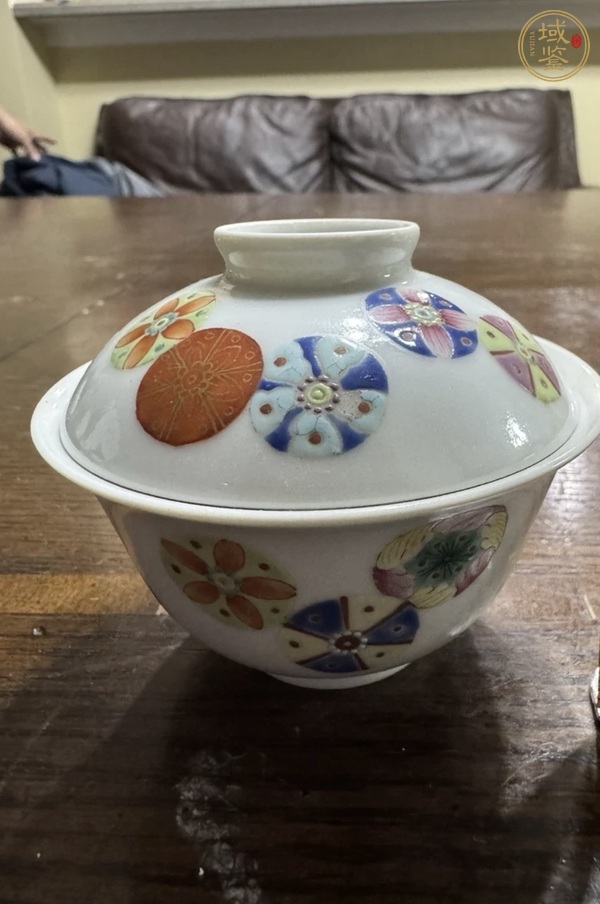 古玩陶瓷清代皮球花蓋碗真品鑒賞圖