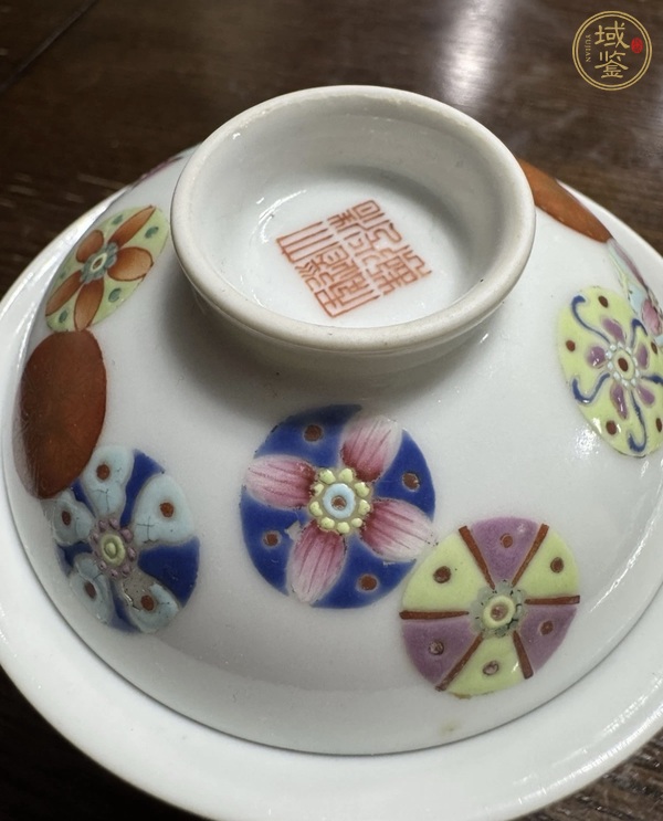 古玩陶瓷清代皮球花蓋碗真品鑒賞圖