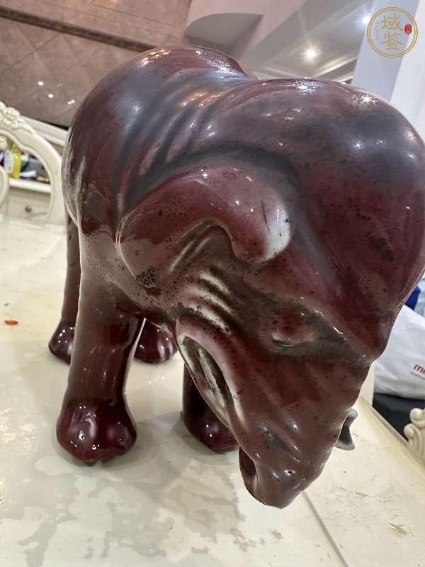 古玩陶瓷豇豆紅釉仿生瓷大象真品鑒賞圖