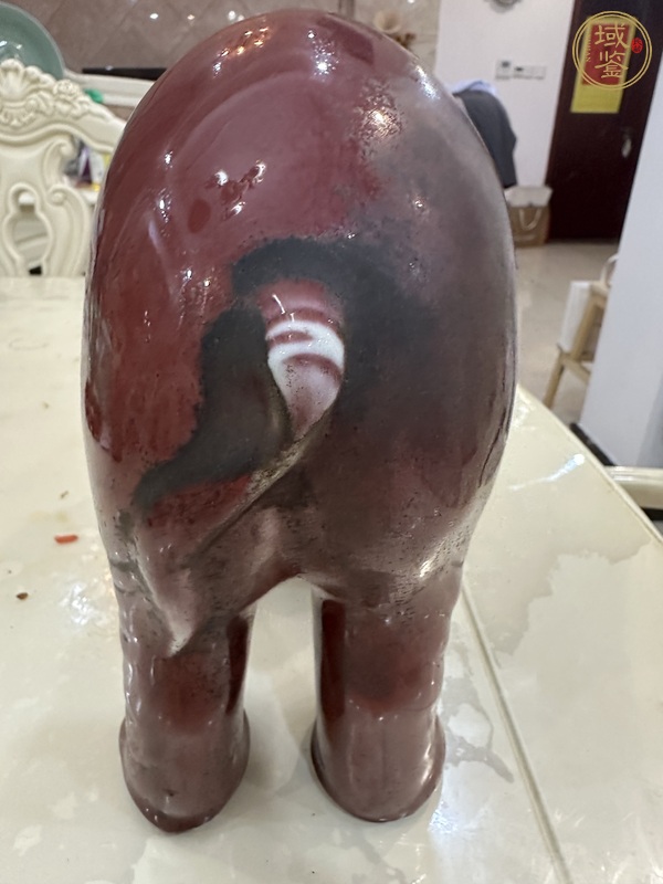 古玩陶瓷豇豆紅釉仿生瓷大象真品鑒賞圖