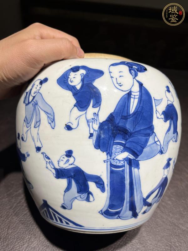 古玩陶瓷仕女嬰戲紋青花罐真品鑒賞圖
