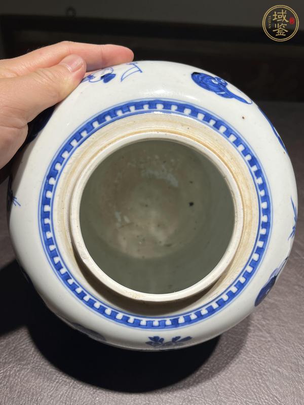 古玩陶瓷仕女嬰戲紋青花罐真品鑒賞圖