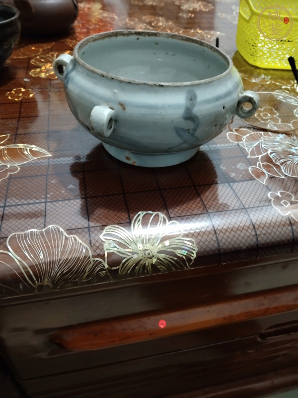古玩陶瓷青花花卉紋香爐真品鑒賞圖
